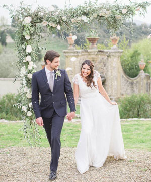 Sunset elopement inspiration from Tuscany